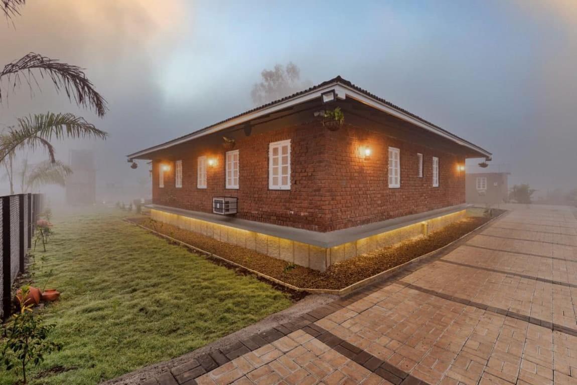 The Earth Farm Villa Nashik Exterior photo