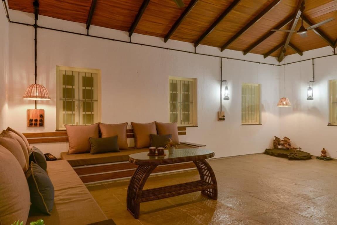 The Earth Farm Villa Nashik Exterior photo